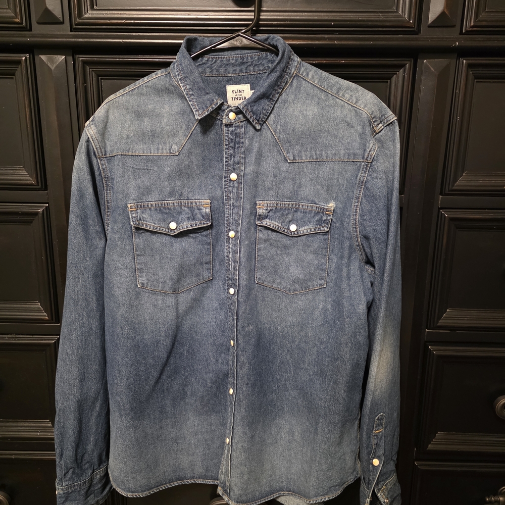 Men's  Flint And Tinder XL Denim Shirt Gently Used!